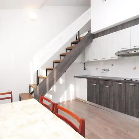 Apartment Für 4 Personen Ca 35 Qm In červar-porat, Istrien Istrische Riviera *