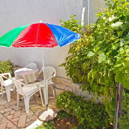 Apartment Fuer 4 Personen Ca 35 Qm In Cervar-porat, Istrien Istrische Riviera Porec